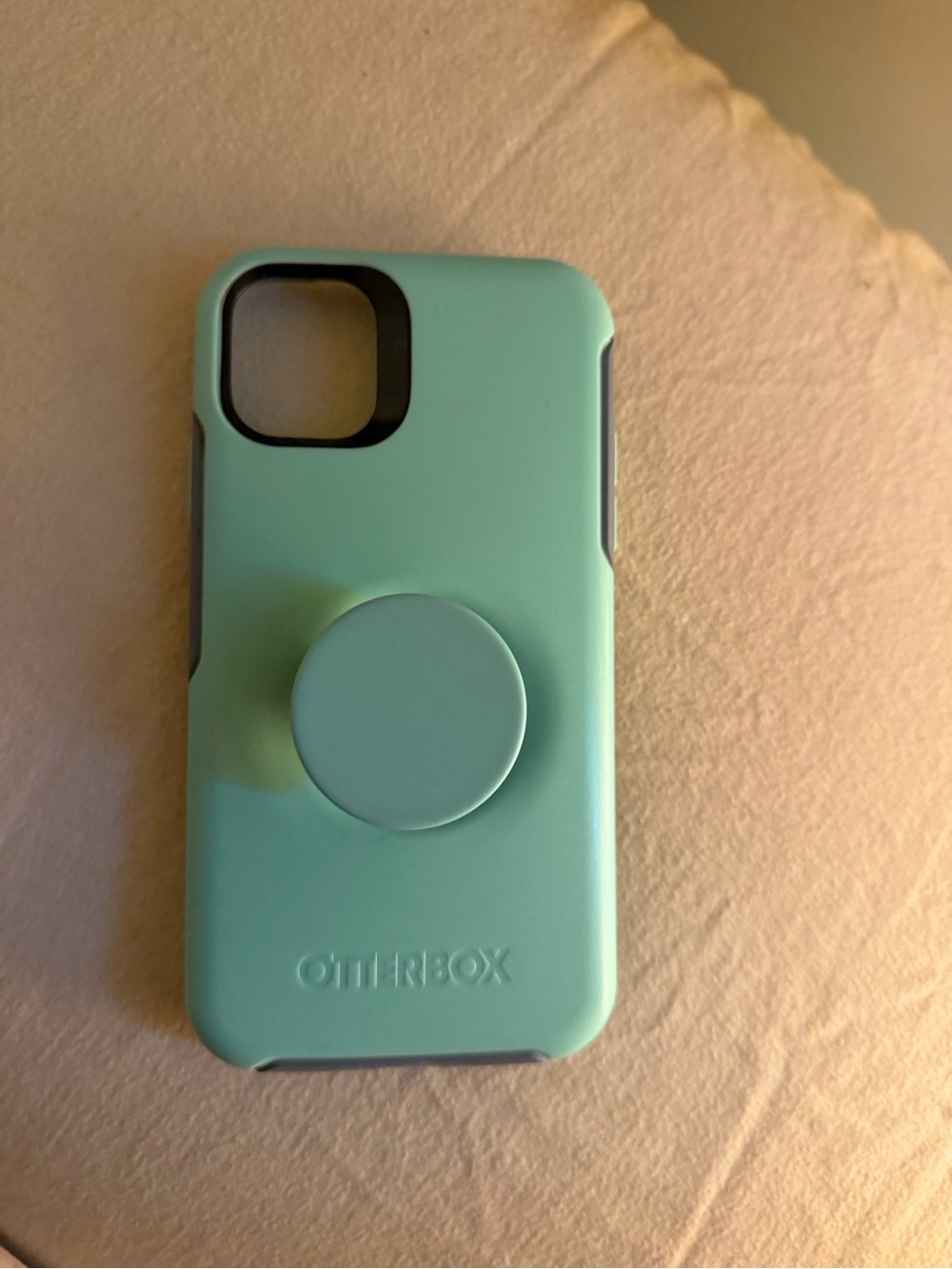 OtterBox Aqua/Turquoise iPhone 14 Phone Case with Integrated Circular Grip